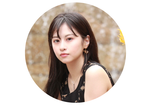 髙久梓(たかく・あずさ)