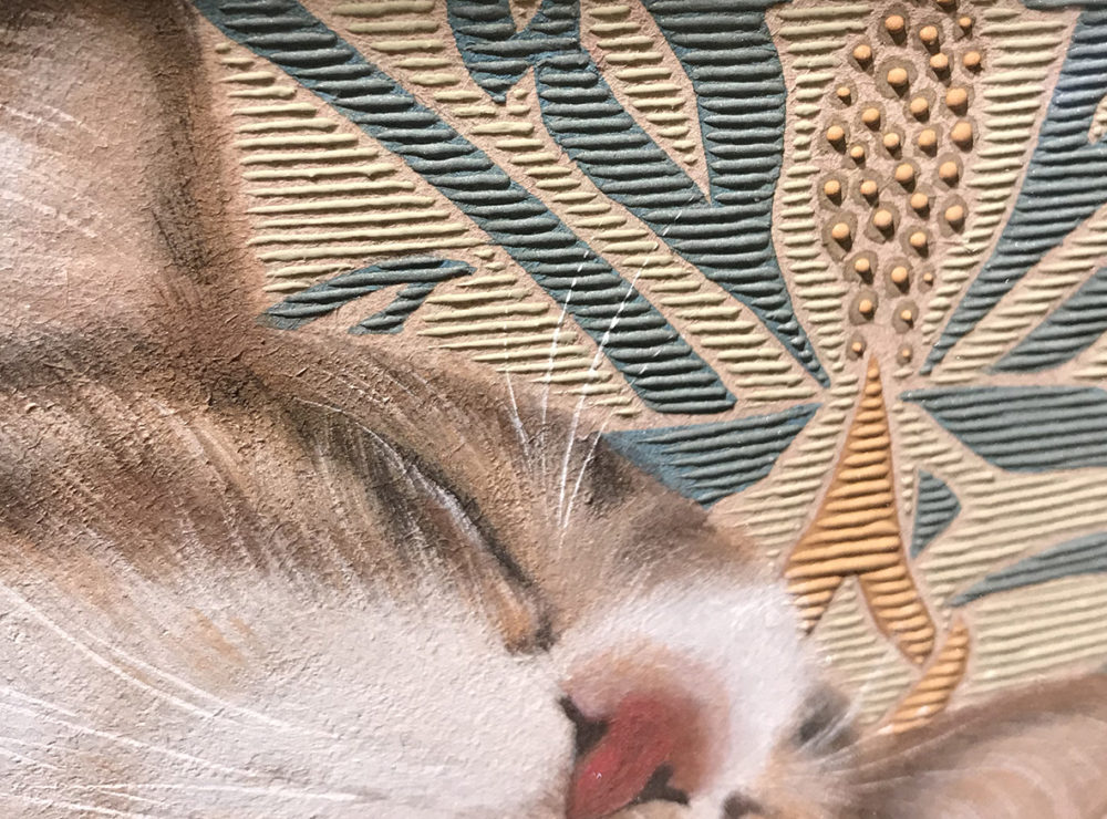 拡大:猫のふわふわの毛も、背景も驚くべき精細さで描かれています。