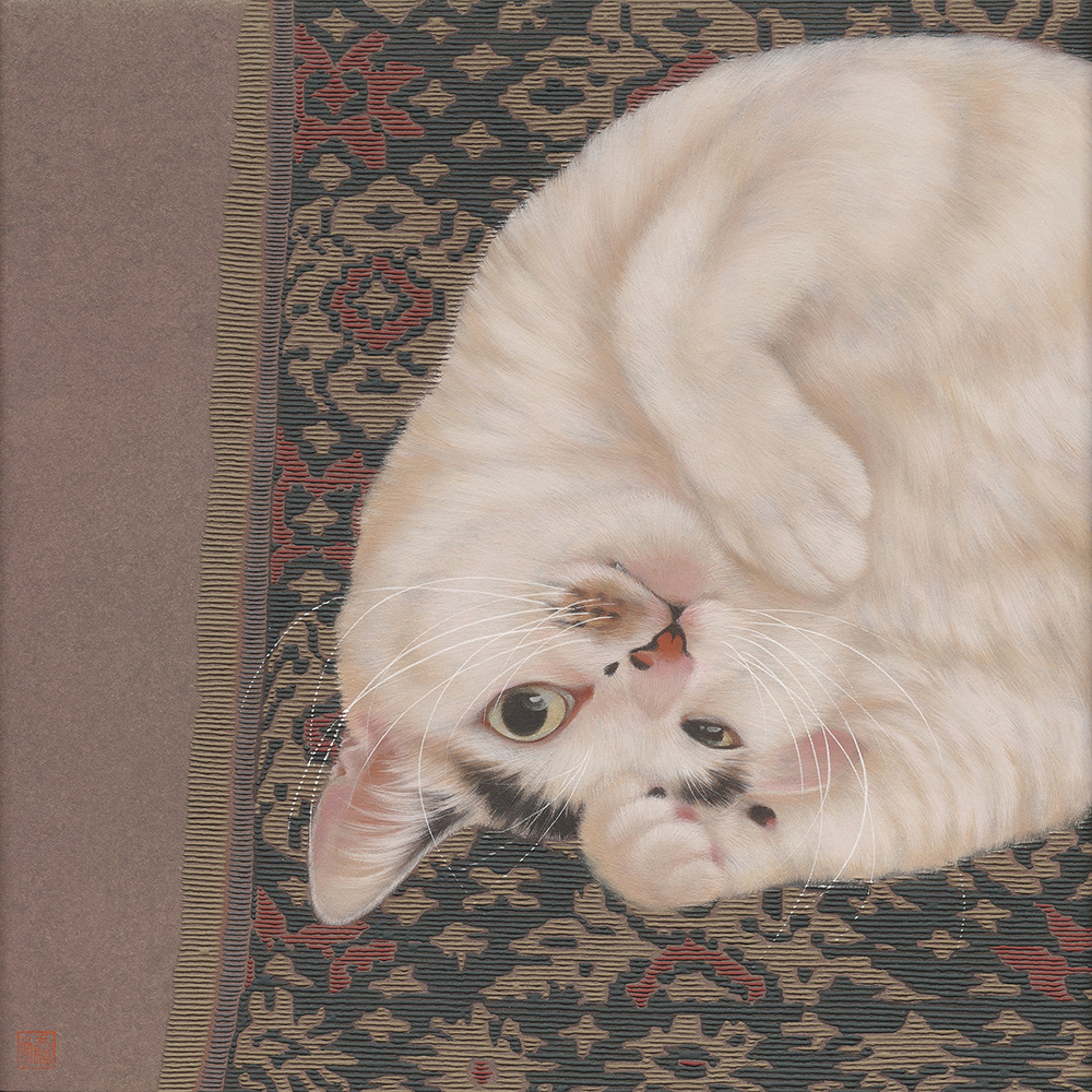 In our room we introduce comprehensive fine Japanese arts, not only contemporary but also modern arts including Edo period.

First of all, we show the works from 5 talented artists.

Chen Pei Yi, we call her “The best cats’ painter in the East”. In Japan she is getting more and more popular in recent years as same as in Taiwan, including the publication of art book. The characteristic of her works is letting go of the definition or stereotype that cats are just cute. She lives with cats together and paints as they are. We can see her love to cats through her paintings.

Generally, art works attempt to depict “something” within a frame which is relevant to the “reality” or “conception” in the outer world of a frame. In Yoshida Mikiho’s case, her interest lies in Japanese old customs mirroring our ancestors’ attitudes towards the problems; how to cope with life and death. Her arts are produced out of journalistic coverage. On one hand, her expression is light and nimble with kitsch appearance. On the other, they look bizarre with a feeling of some sort of dark sexual ferociousness.

Yanagida Mari paints transparent female figures using Japanese painting techniques. The women in her works wear a fragile atmosphere, but at the same time, they also have a dignified strength. Along with their facial expressions, the fingertips and toes are also a must-see. The subtle angles of the fingertips and toes express the emotions and fluctuations of the characters.

Kameyama Haruka depicts a chaotic world that seems to be a mixture of dreams and reality. Characters that appear in psychedelic colors are nostalgic and move around in dioramas created by the artist herself. The base of the work is a diorama photograph on which the painting is applied. Additionally she also uses image processing tools for smartphones. You cannot take your eyes off her pop and strange world.

Kano Moeko paints somewhat inorganic girls who look like dolls or robots in oil. Hailing from and living in the countryside, her works are enveloped in a stillness as if she were thrown out alone in a residential area at night. The eyes that look at us seem to be peering into the depths of our hearts. Her works, in which she expresses the anxiety, fear, and emptiness that arise within her by entrusting them to the figures, depict the fluctuating and unstable nature of human beings. The carefully drawn skin in various colors is another highlight of his work.

In addition as representative contemporary artists we will exhibit the excellent works of Yayoi Kusama, Yoshitomo Nara, Takashi Murakami. We exhibit also Tsuguharu Foujita and Kinichiro Ishikawa, very popular Japanese modern artist, as well as Ukiyo-e prints of Hiroshige, Utamaro and Hokusai.